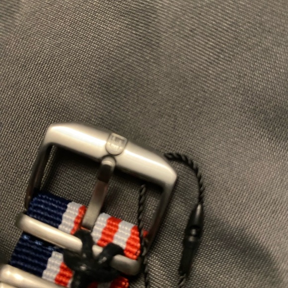 Band, watch - Picture 3 of 5